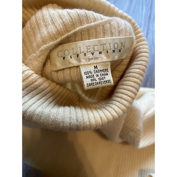 Collection Fiftynine Turtleneck Cashmere Sweater Women’s Petite Size M Yellow - Picture 3 of 6